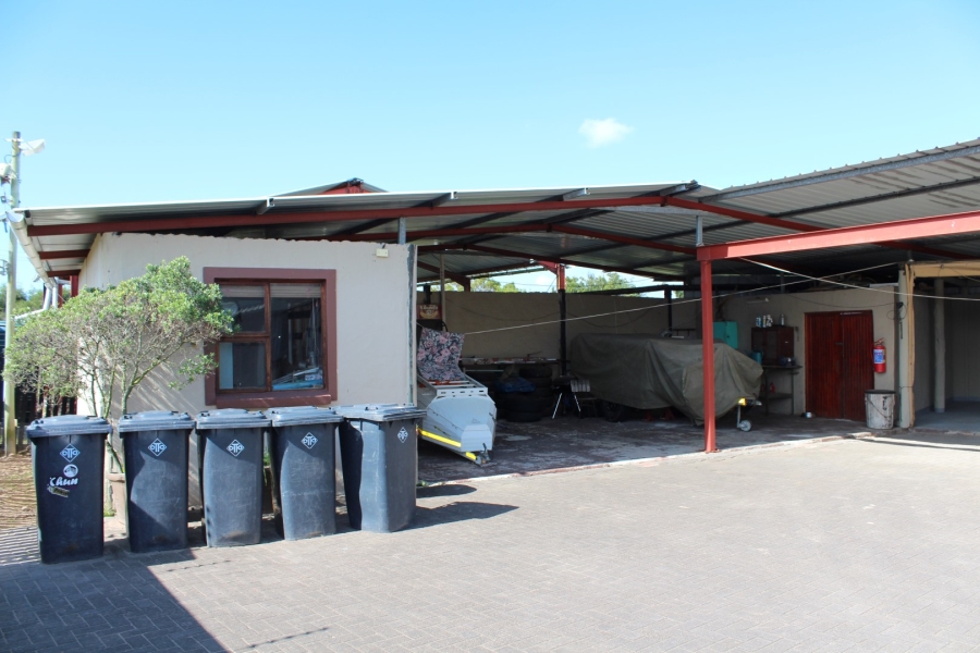 5 Bedroom Property for Sale in Bathurst Eastern Cape